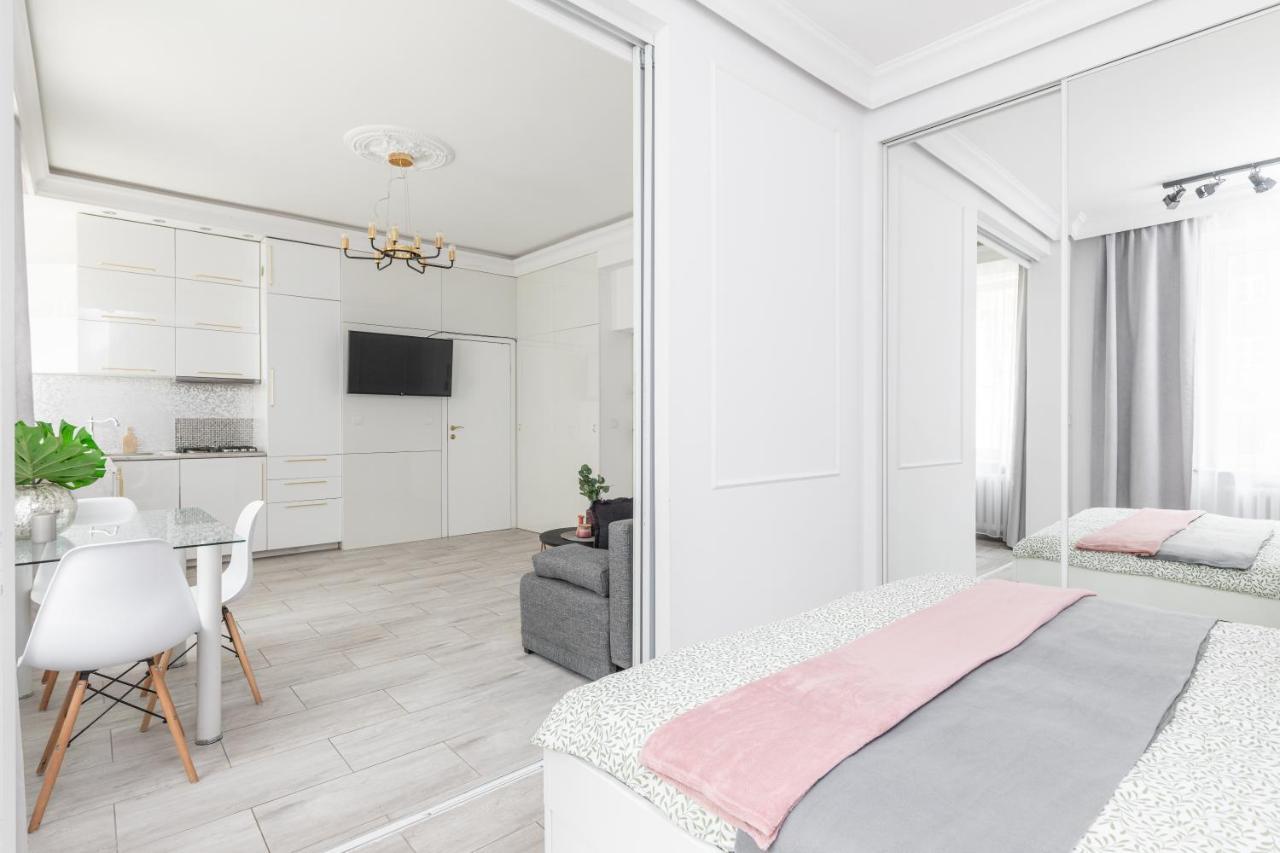 Superapart Chmielna 73A, City Center Warschau Exterior foto